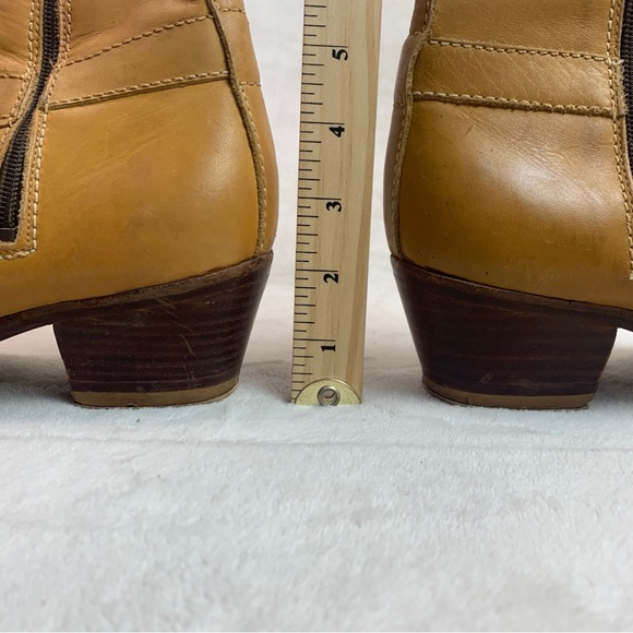 Vtg Levis Leather Western Boots size 7.5 - Picture 16 of 16